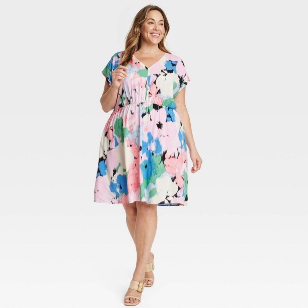 Ava & Viv Short Sleeve V-neck Mini A-Line Dress